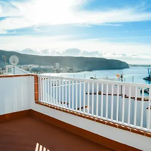 Banana Surf House Лос Кристианос