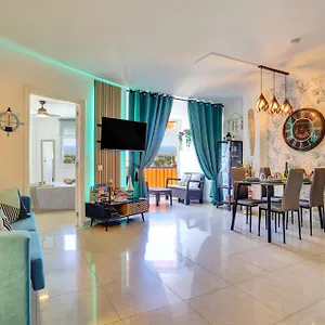  Apartamento Luxory Dreamy Sunset, Seafront, Direct Access To The Promenade,wifi,pool,free Parking